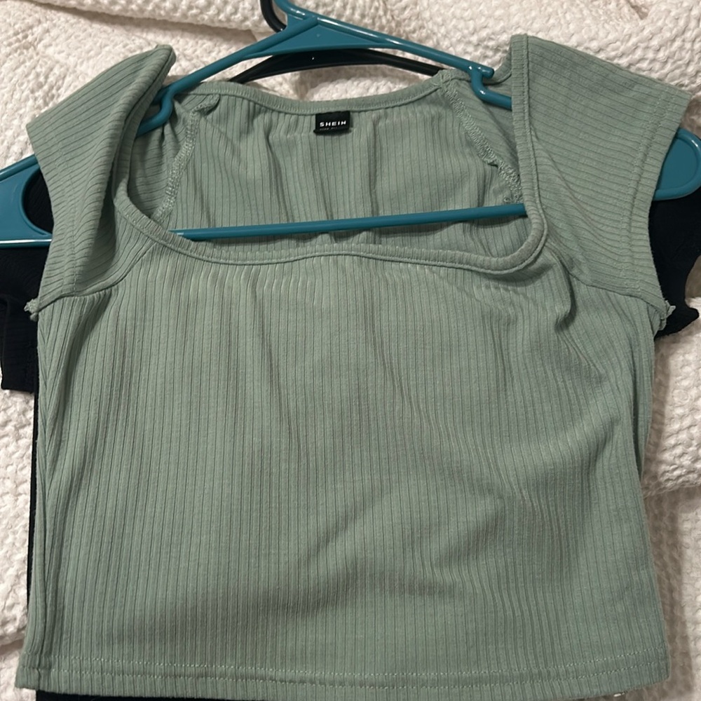 SHEIN XS green square necked cropped top